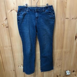 APT. 9 Women’s Boot Cut Jeans..